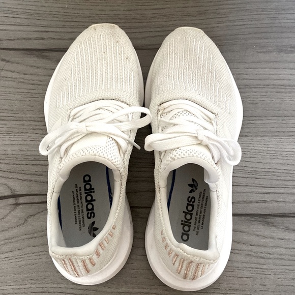 Adidas white, cream, and gold sneakers. Size 8 - Picture 5 of 11